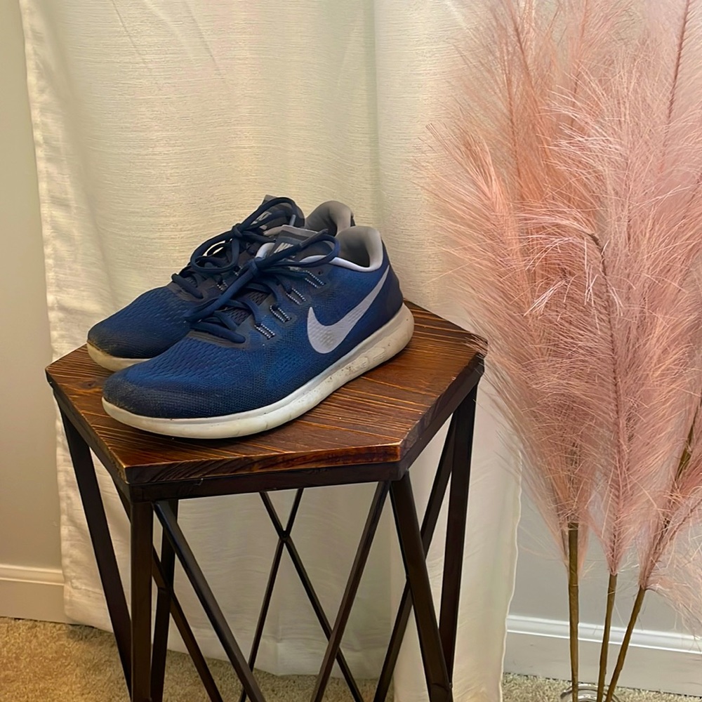 Nike Free Runs